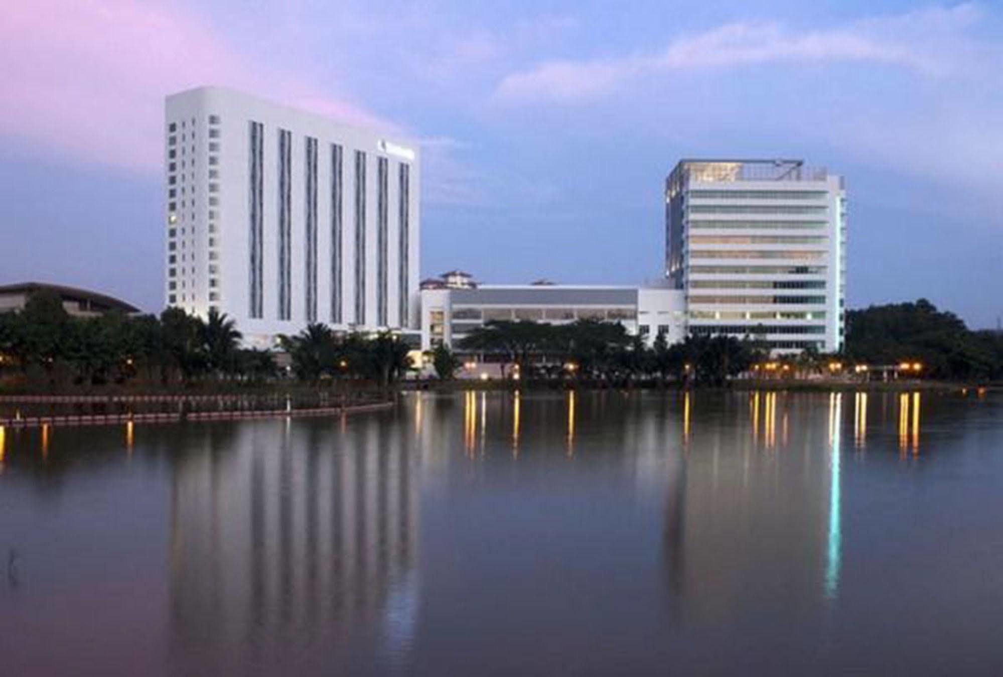 The Everly Putrajaya Buitenkant foto